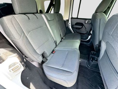 Used 2024 Jeep Wrangler Sport S image 25