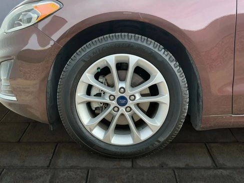 Used 2019 Ford Fusion SEL image 24