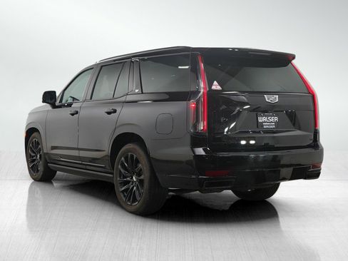 Used 2024 Cadillac Escalade Sport Platinum w/ LPO, ONYX Package AWD/4WD image 3
