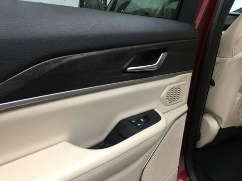 Used 2023 Jeep Grand Cherokee Limited w/ Trailer Tow Prep Group (B) image 14