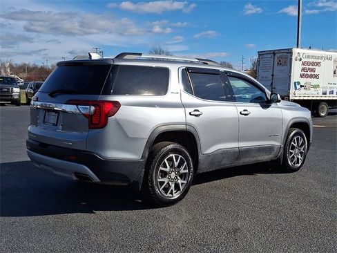 Used 2023 GMC Acadia SLE w/ Driver Convenience Package image 10