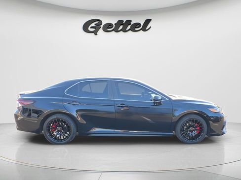 Used 2023 Toyota Camry SE w/ Convenience Package FWD image 4