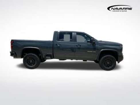 New 2026 Chevrolet Silverado 2500 ZR2 AWD/4WD image 2