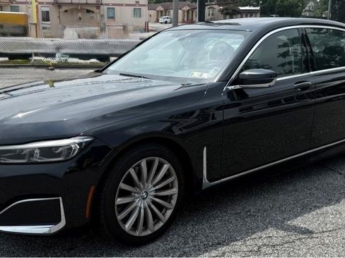 Used 2022 BMW 740i RWD image 5