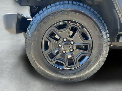 Used 2018 Jeep Wrangler Unlimited Sport AWD/4WD image 24
