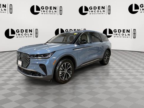 Certified 2025 Lincoln Nautilus Premier w/ Equipment Group 102A image 4