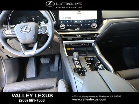 New 2026 Lexus TX 550h AWD Plug-In Hybrid image 18