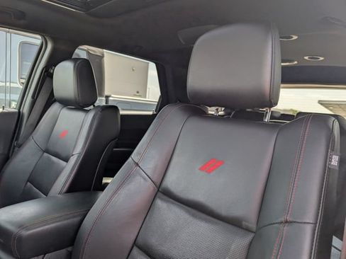 Used 2024 Dodge Durango GT RWD image 10