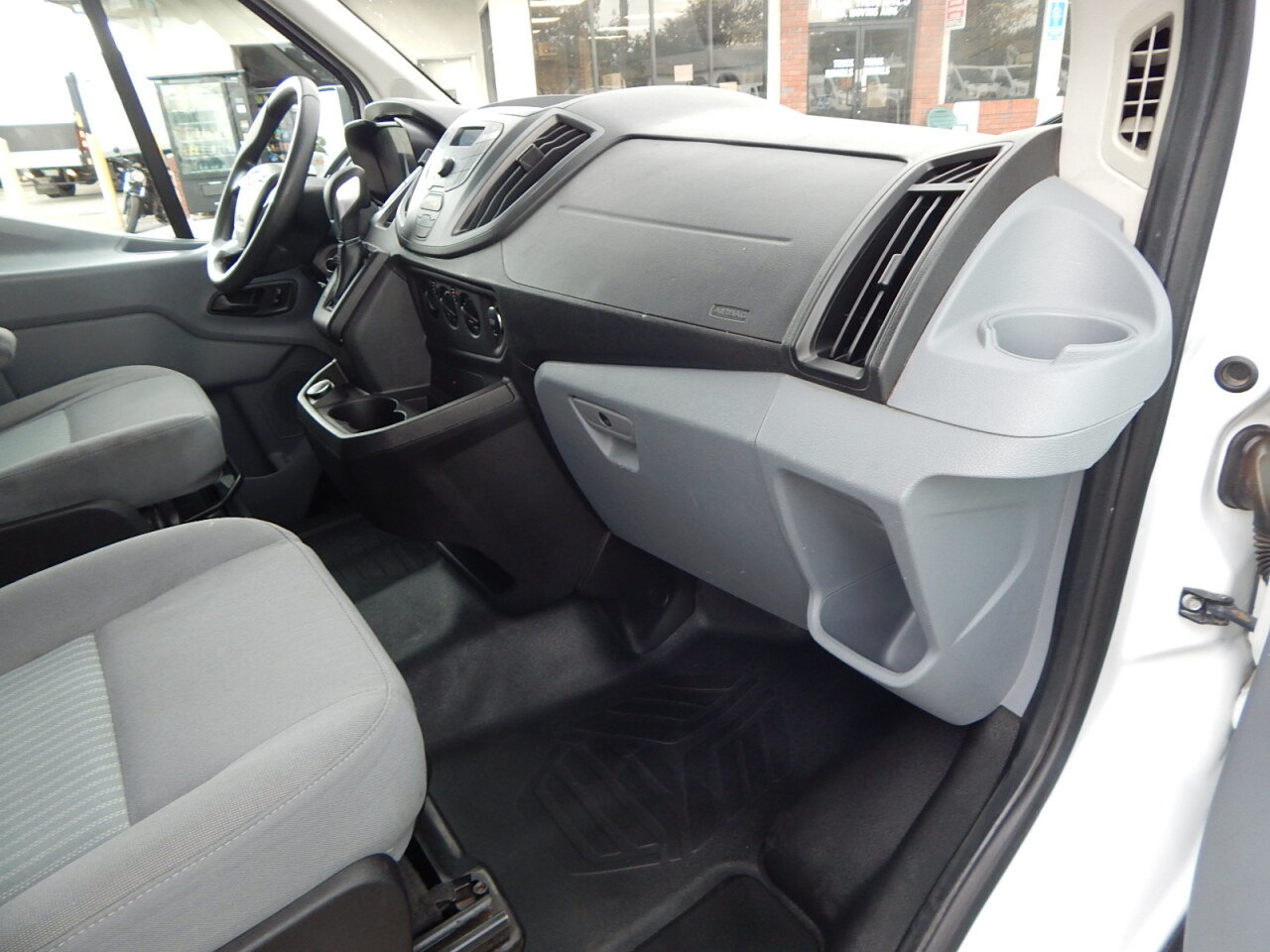 Used 2018 Ford Transit 250 148 Medium Roof RWD image 19