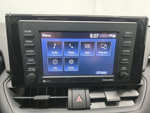Used 2021 Toyota RAV4 LE image 22