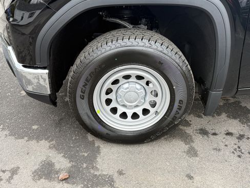 New 2026 GMC Sierra 1500 Pro image 9