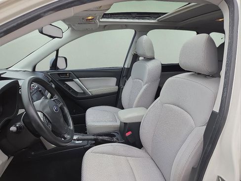 Used 2016 Subaru Forester 2.5i Premium w/ All-Weather Package AWD/4WD image 13