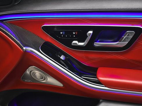 Used 2025 Mercedes-Benz S 63 AMG S w/ AMG Night Package image 19