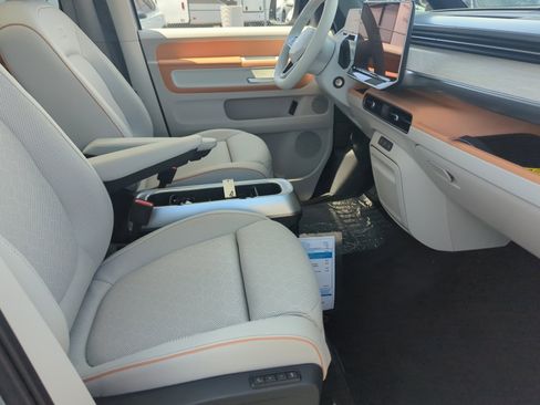New 2025 Volkswagen ID. Buzz 1st Edition image 19