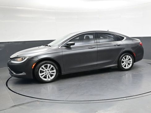 Used 2017 Chrysler 200 Limited Platinum image 7