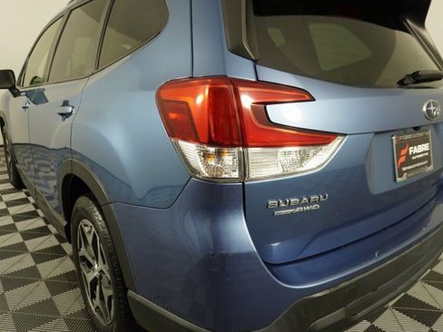 Used 2019 Subaru Forester Premium w/ All-Weather Package image 12