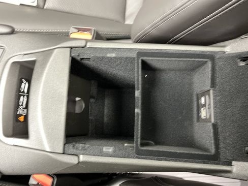 Used 2026 Cadillac XT5 Premium Luxury w/ LPO, Floor Liner Package AWD/4WD image 27