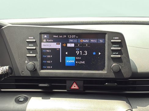 Used 2025 Hyundai Elantra Sport FWD image 16