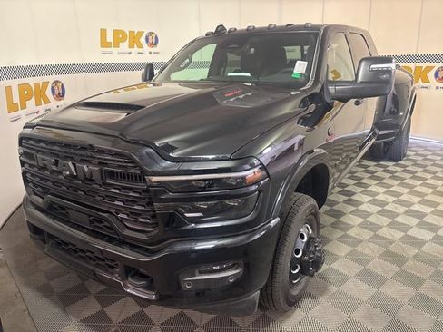 New 2026 RAM 3500 Limited AWD/4WD image 14