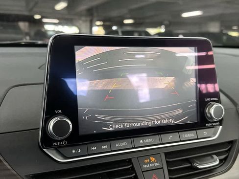 Used 2025 Nissan Altima 2.5 SV image 19