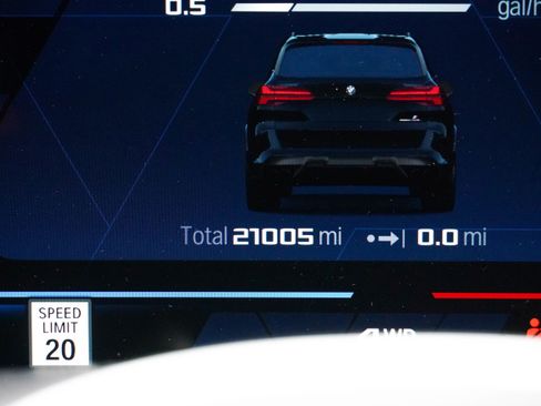 Used 2025 BMW X5 M Competition w/ Executive Package image 21