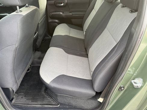 Used 2021 Toyota Tacoma TRD Off-Road w/ Technology Package image 11