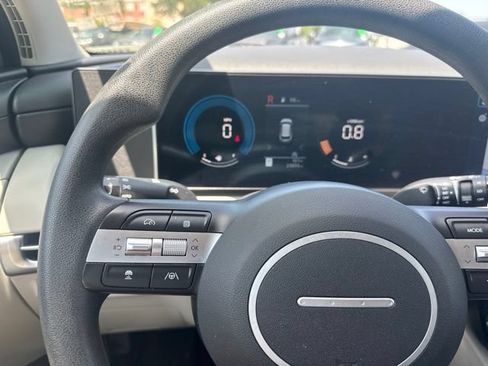 Used 2025 Hyundai Tucson SEL FWD image 15