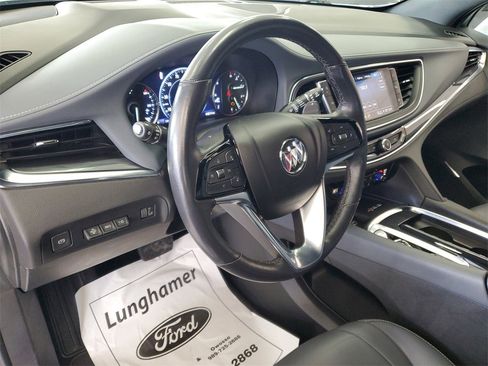 Used 2024 Buick Enclave Premium image 8