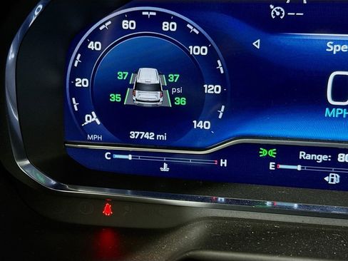 Used 2023 Chevrolet Tahoe Z71 w/ Z71 Off-Road Package image 12