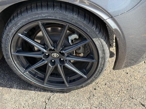 Used 2024 Toyota GR86 Premium image 8