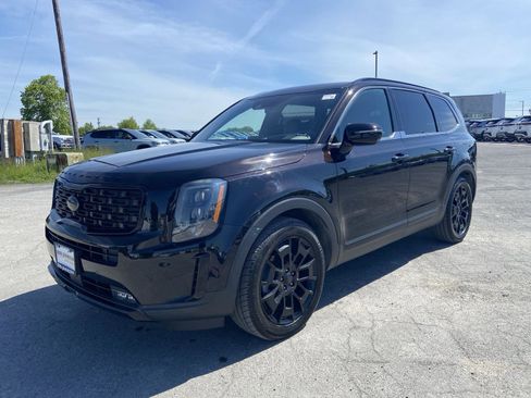 Used 2021 Kia Telluride SX w/ SX Prestige Package AWD/4WD image 3