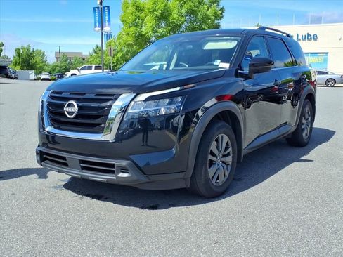 Used 2022 Nissan Pathfinder SV w/ SV Premium Package FWD image 40