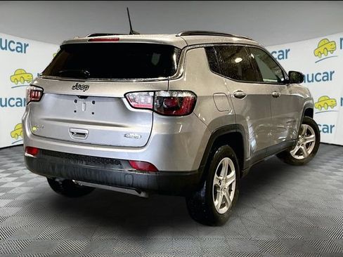 Used 2024 Jeep Compass Latitude AWD/4WD image 13