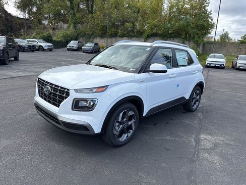 New 2026 Hyundai Venue SEL image 3