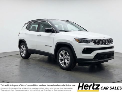 Used 2025 Jeep Compass Latitude AWD/4WD image 1