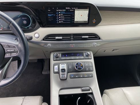 Used 2021 Hyundai Palisade Limited image 17