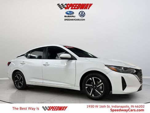 Used 2025 Nissan Sentra SV FWD image 1
