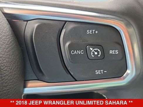 Used 2018 Jeep Wrangler Unlimited Sahara w/ Dual Top Group AWD/4WD image 23
