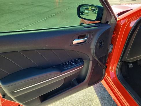 Used 2023 Dodge Charger R/T w/ Harman/Kardon Audio Group image 18