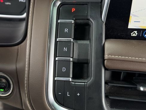 Used 2021 Chevrolet Tahoe High Country w/ Premium Package image 20