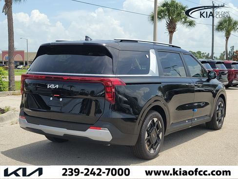 New 2026 Kia Carnival EX FWD image 6