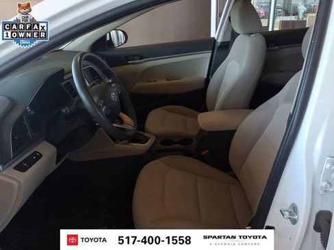Used 2020 Hyundai Elantra SE FWD image 13
