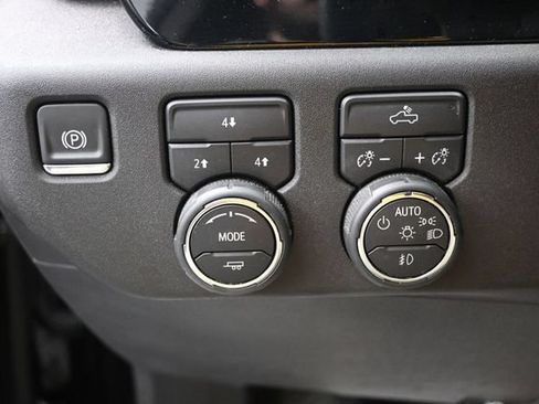 Used 2025 Chevrolet Silverado 2500 LT w/ Convenience Package AWD/4WD image 8