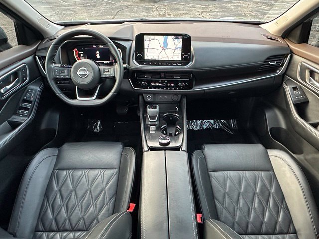 Certified 2023 Nissan Rogue Platinum w/ Platinum Premium Package AWD/4WD image 30