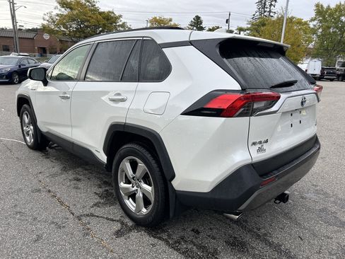 Used 2020 Toyota RAV4 Limited image 7