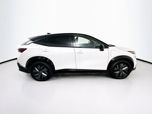 Used 2024 Nissan Ariya AWD image 10