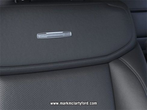 New 2026 Ford Expedition Platinum image 16