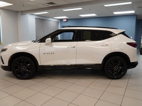 Used 2021 Chevrolet Blazer RS w/ Enhanced Convenience Package image 2