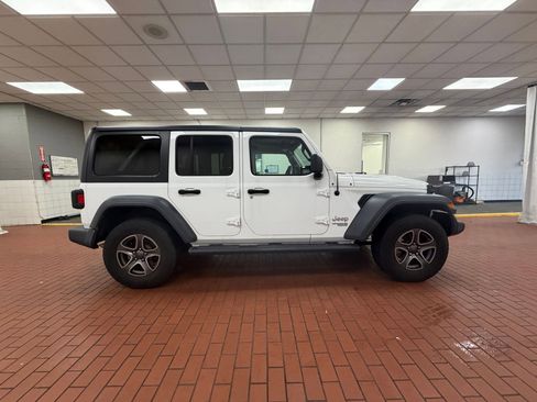 Used 2018 Jeep Wrangler Unlimited Sport S image 7
