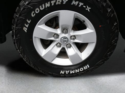 Used 2022 RAM 1500 Classic SLT w/ Protection Group AWD/4WD image 23